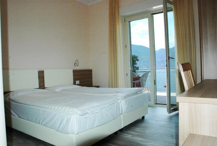 Hotel Garni Vela D'Oro Brenzone sul Garda Ngoại thất bức ảnh